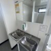 Site Office Hut Toilet Sinks